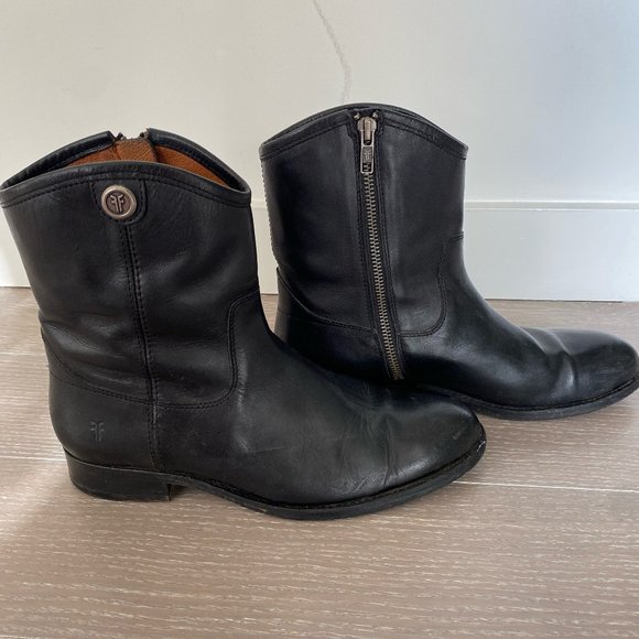 Frye Shoes - Frye Short Black Boots Size 7.5